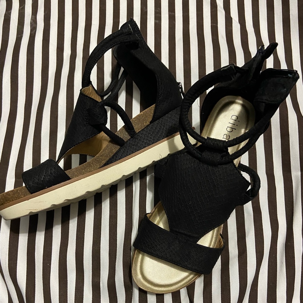 Diba sandals